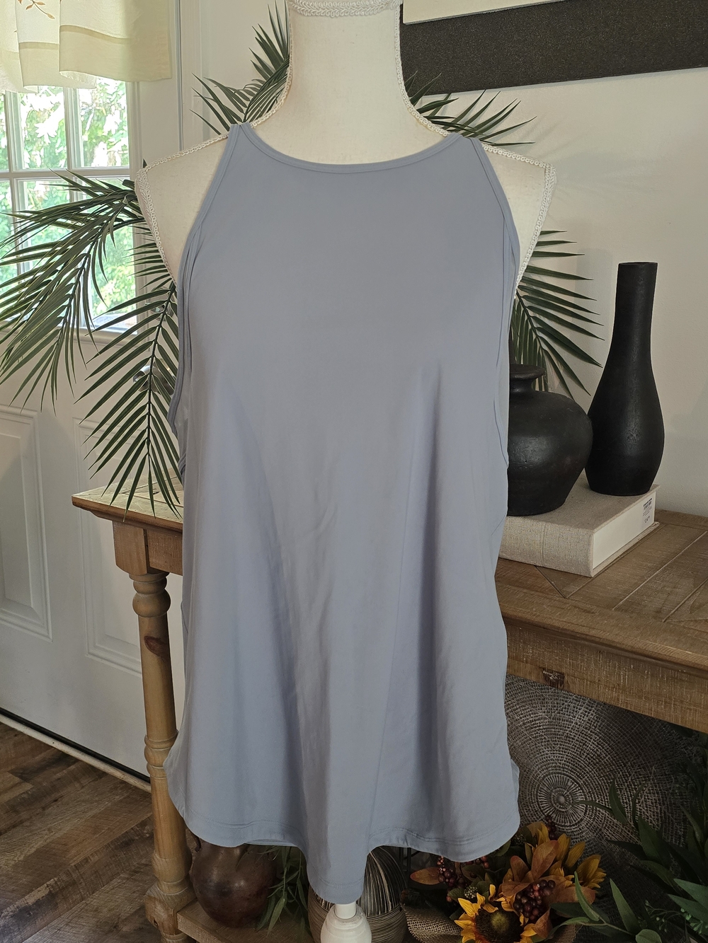 Lululemon Run Off-Route Tank in the gorgeous Blue Cast Size 12